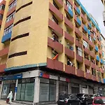 Apartamento With Small Balcony