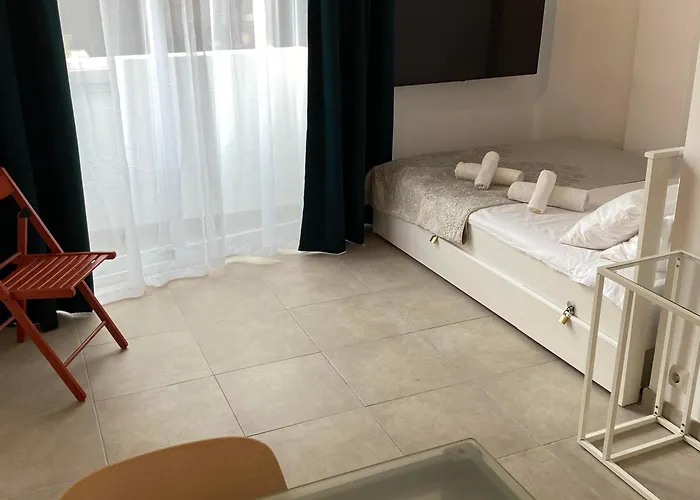 Appartamento With Small Balcony